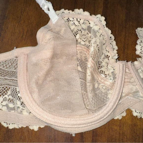 Wacoal Women's Sz 32D Embrace Lace Embroidered Underwire Bra 65191 Tan & Ivory - Picture 6 of 8